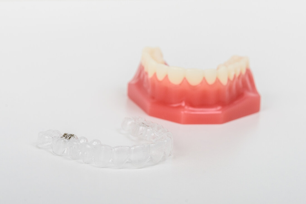 Zahnarzt Bonn Mehlem - Zahnärztin Sylke Hornig - Leistungen - Invisalign